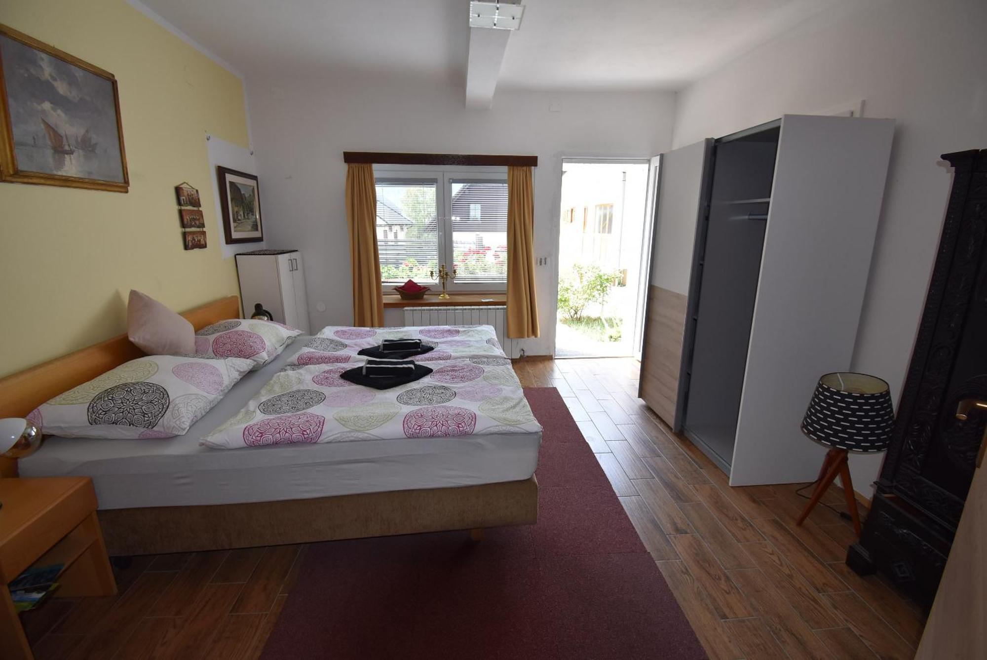 Apartments Free Alps, Massage & Wine Bovec Esterno foto